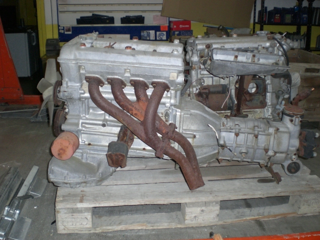 motore bialbero SR588
